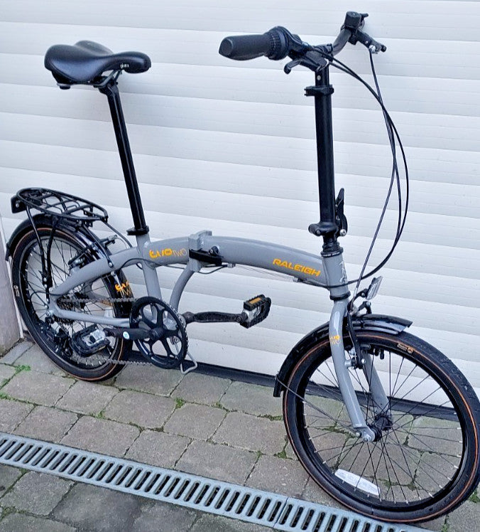 Raleigh Evo Two Folding Bike, 20" Wheels, 7 gears