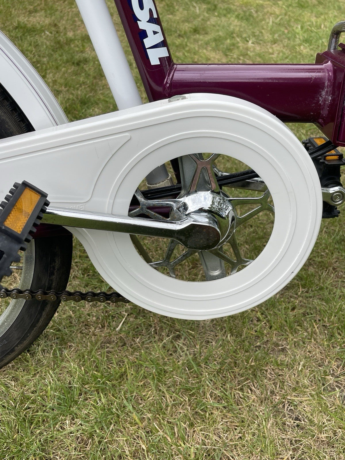 Universal Stowaway 3 Folding Bike 3 -Speed, 20" Wheels, Scruffy