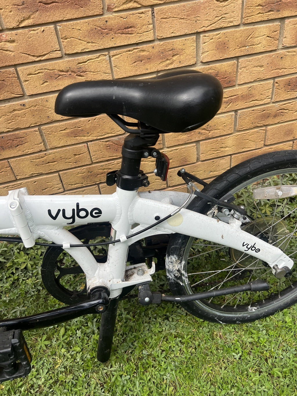 Dahon Vybe D7 Folding Bike (£599 New) white happy to ship