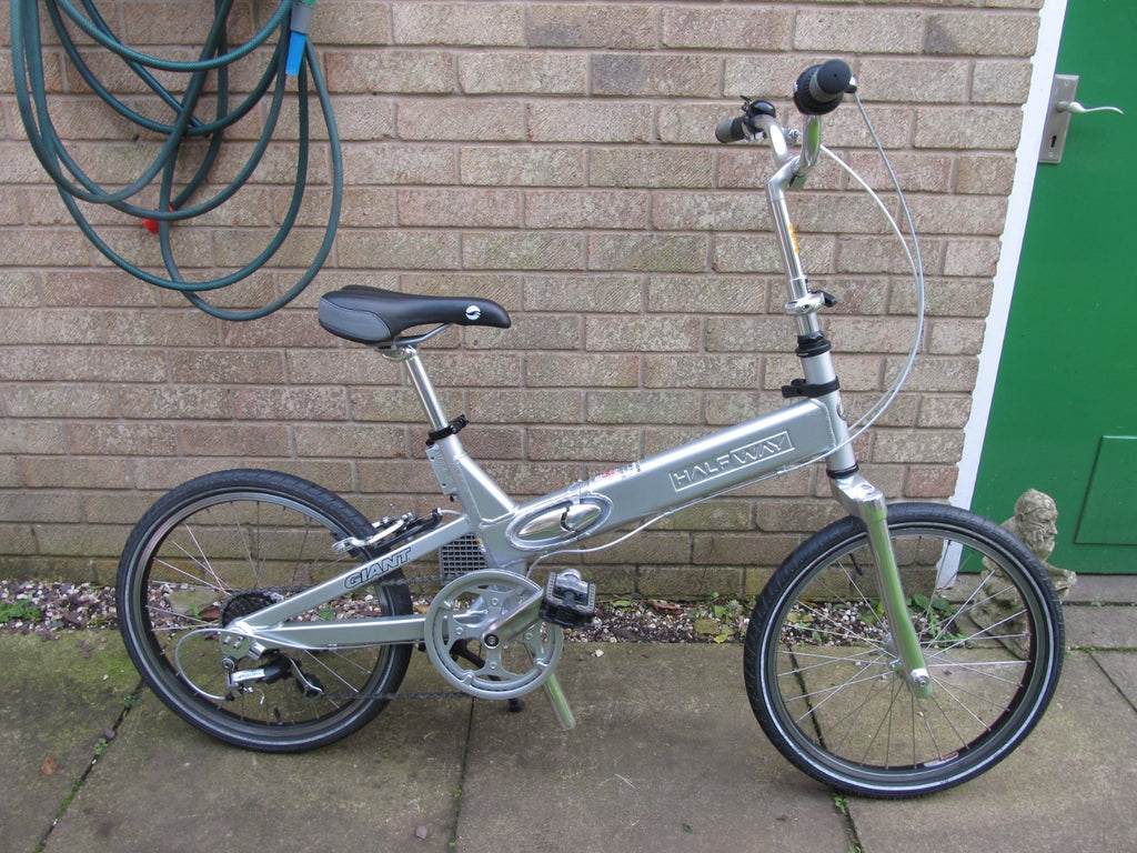 BIKE FOLDING  19" WHEELS UNISEX-EXCELLENT CONDITION-EXTRA LIGHT FRAME