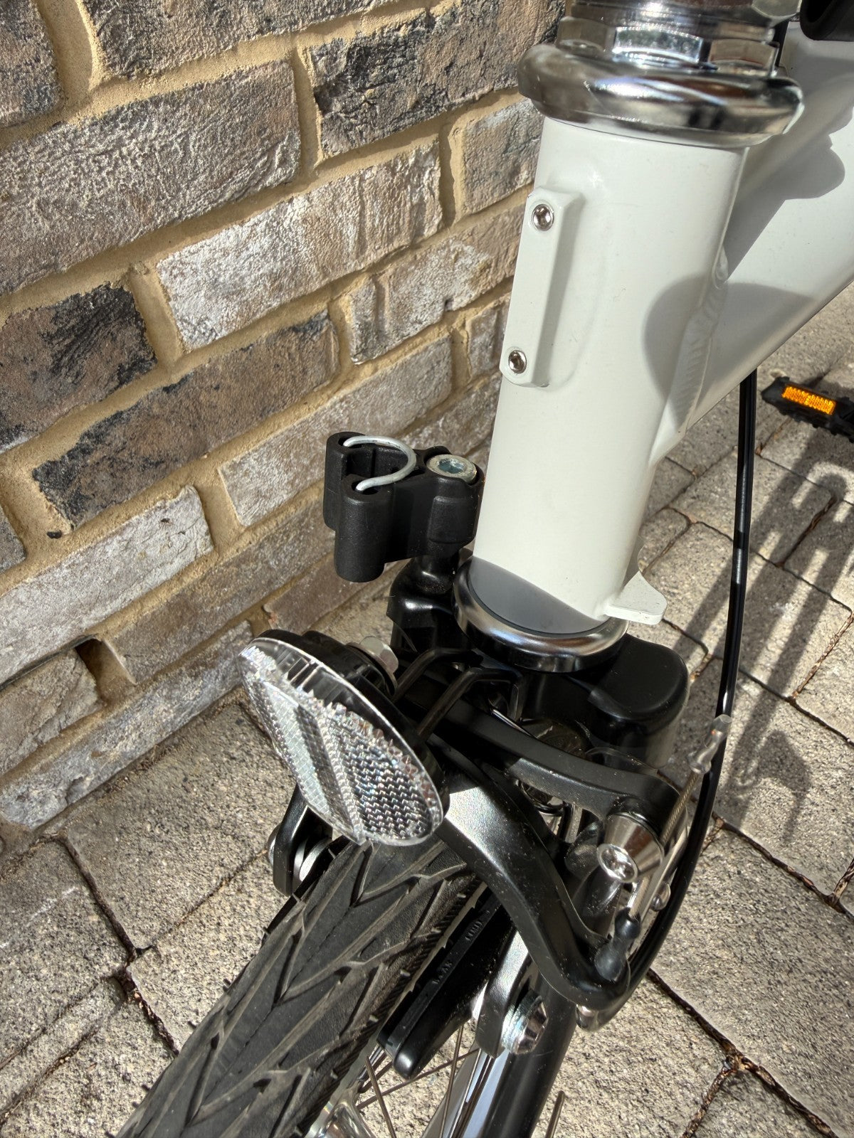 Brompton A Line - White & Black - Mint Super A+ Condition - Worldwide Shipping