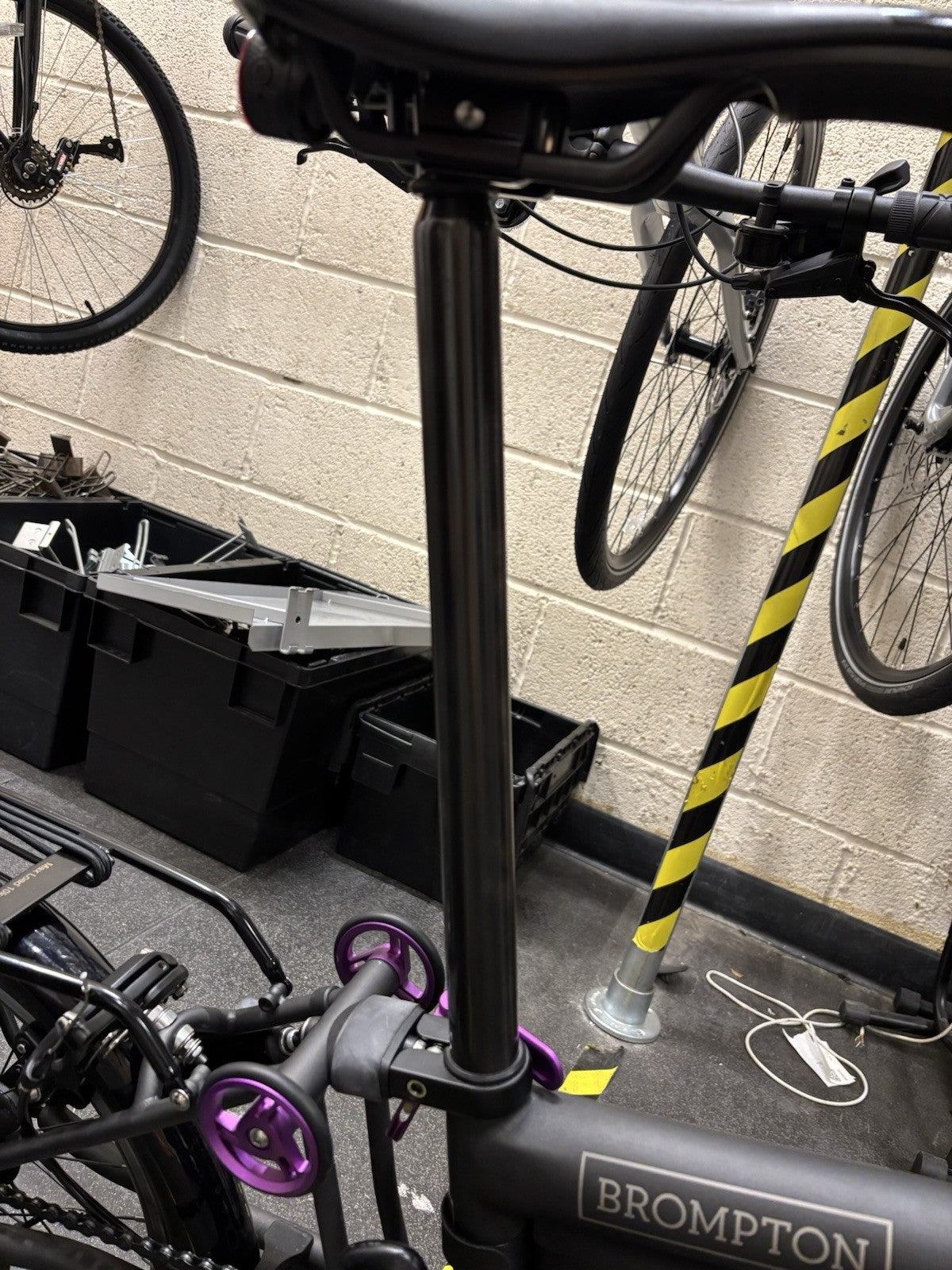 Brompton T Line Explore 12-Speed - Ceratech Black - Mid Bar