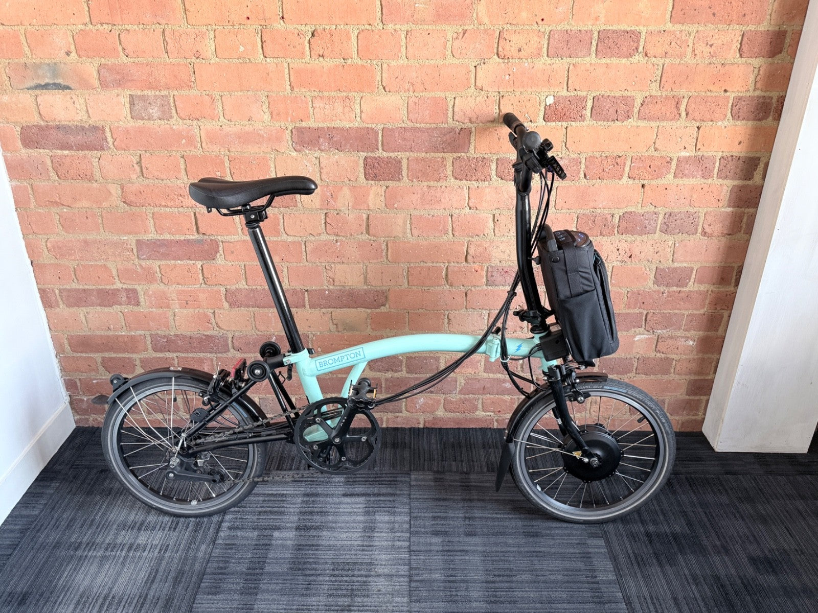 Brompton C Line Electric (M6L) Black Edition - Turkish Green - Lots of Extras