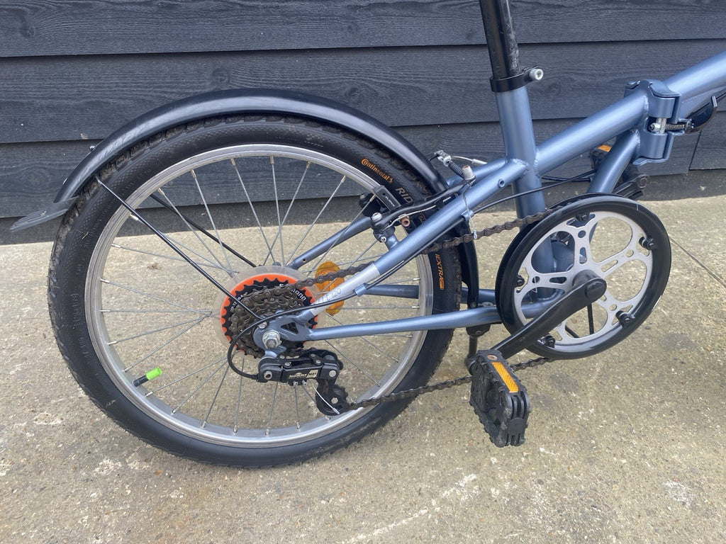 B TWIN FOLDING BIKE 2018 EXCELLENT CONDITION