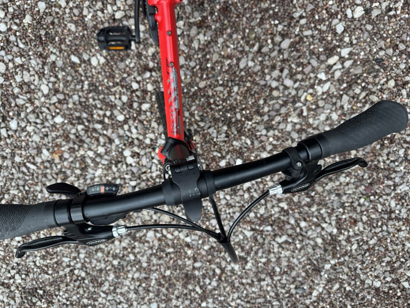 Carrera Intercity 8-Speed Folding Bike with Disc Brakes Excellent Condition