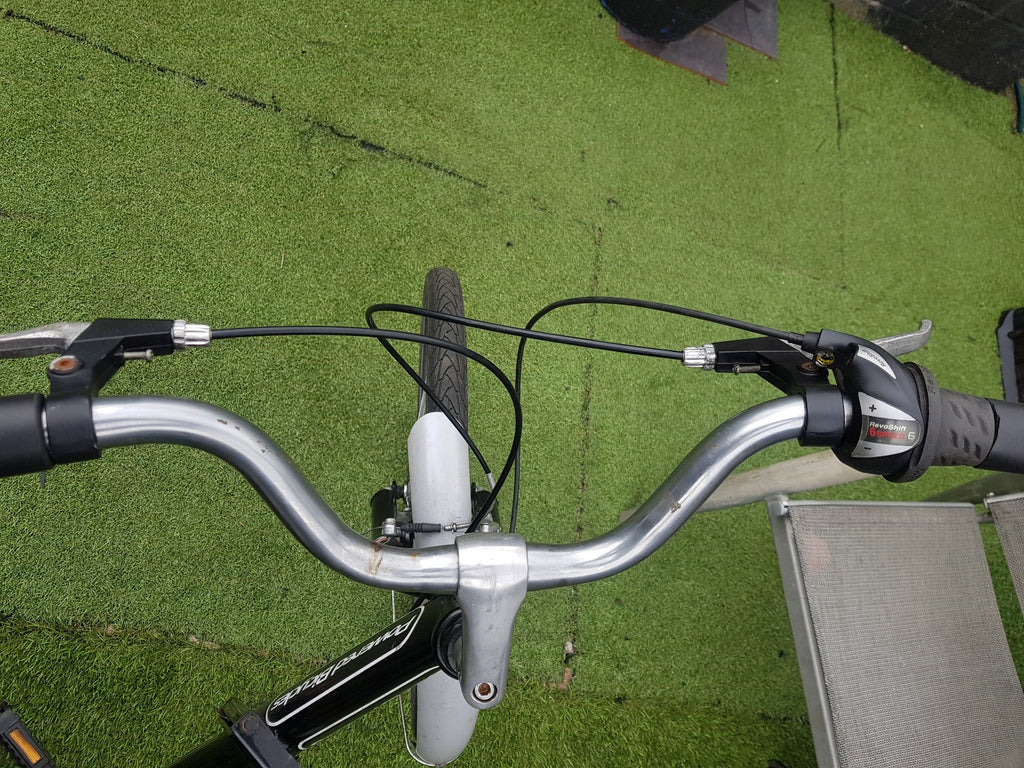 ADULT TRIKE 20 " WHEELS ....6 GEARS ...COMFORT SEAT..FOLDING