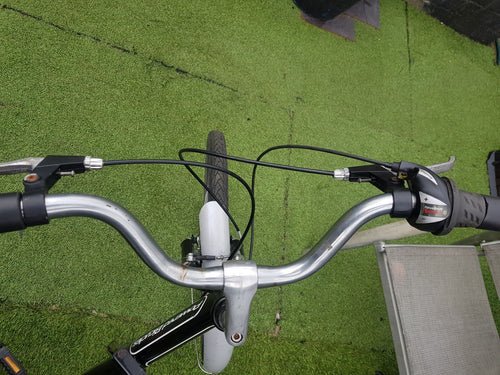ADULT TRIKE 20 " WHEELS ....6 GEARS ...COMFORT SEAT..FOLDING