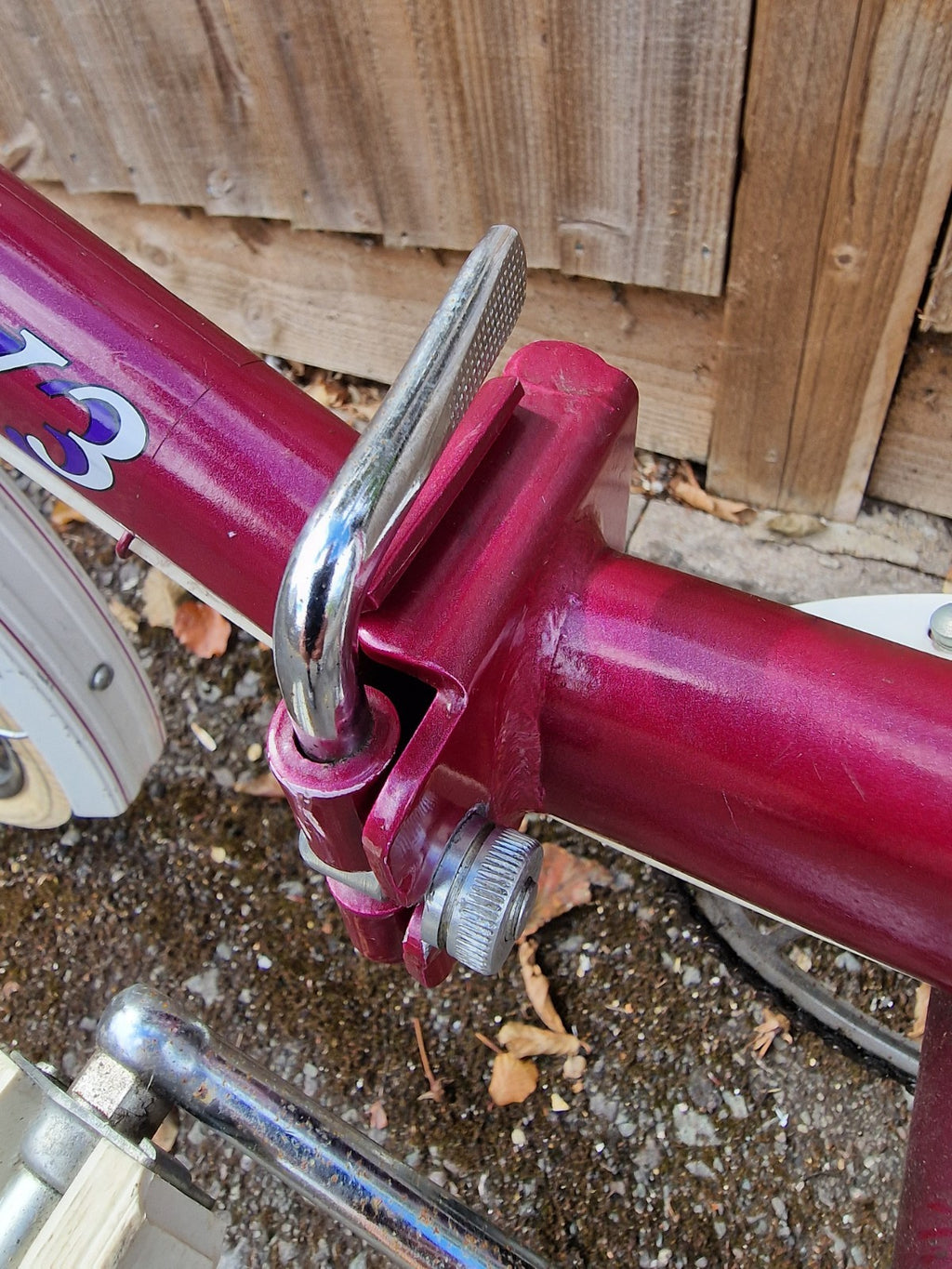 UNIVERSAL STOWAWAY 3 Vintage Folding Burgundy Bike, 3 speed. 20’ wheels,PRESTINE