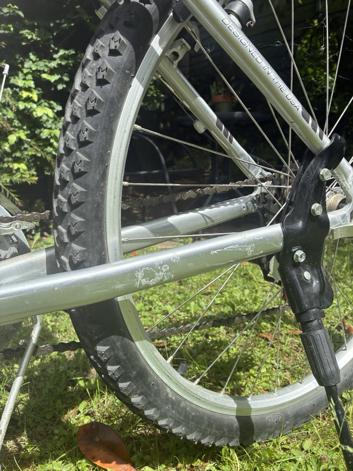Dahon Espresso Full Sized Folding Bike - 26 inch wheels, medium frame