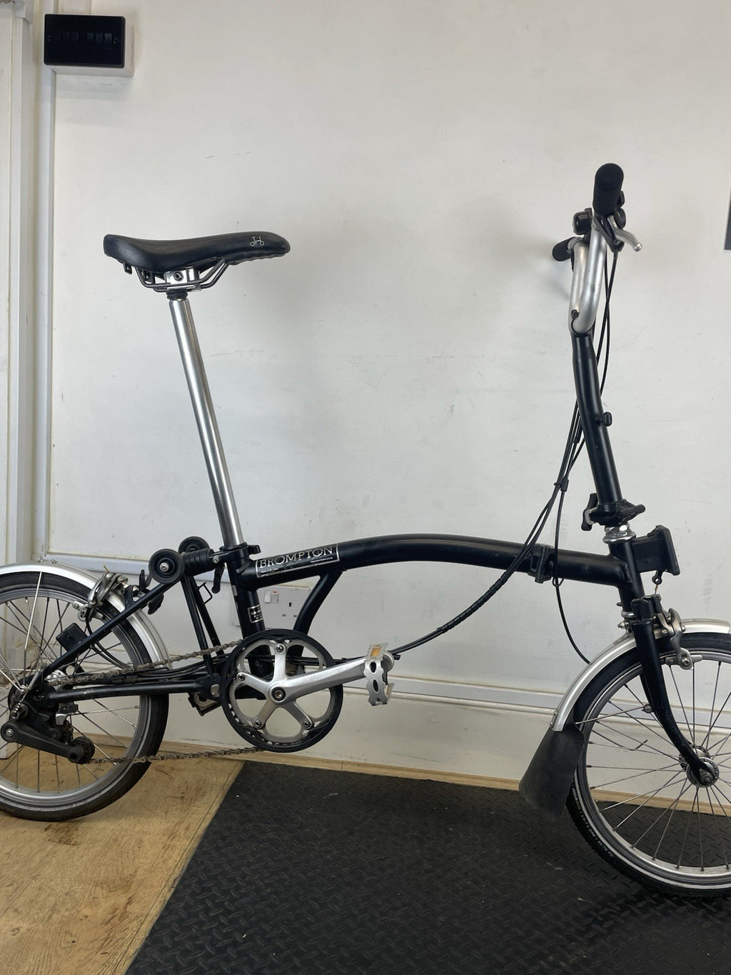 Brompton M6L Folding Bike - Black