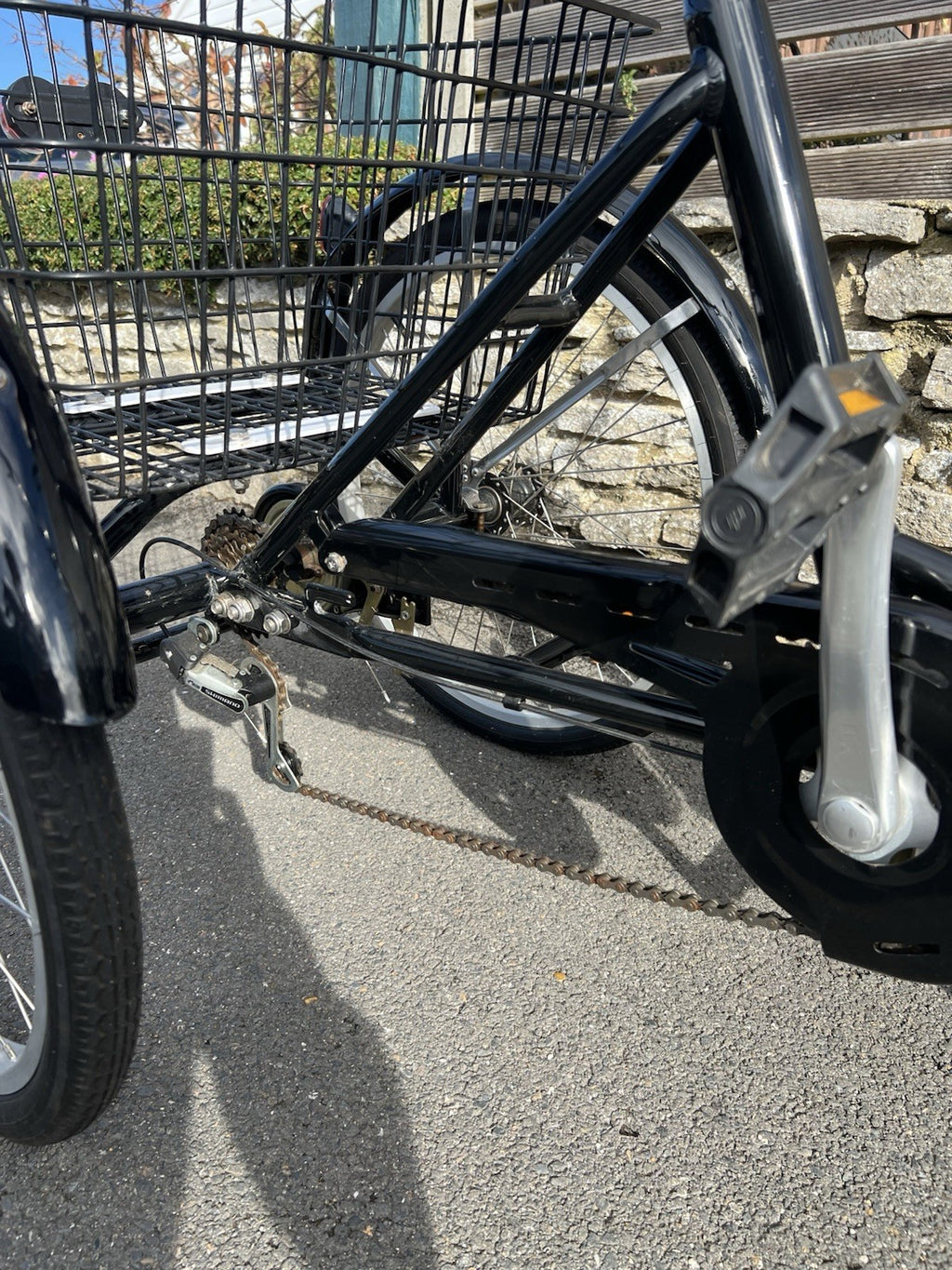 Jorvik folding adult tricycle, 24", 6-speed, black, with front and rear baskets