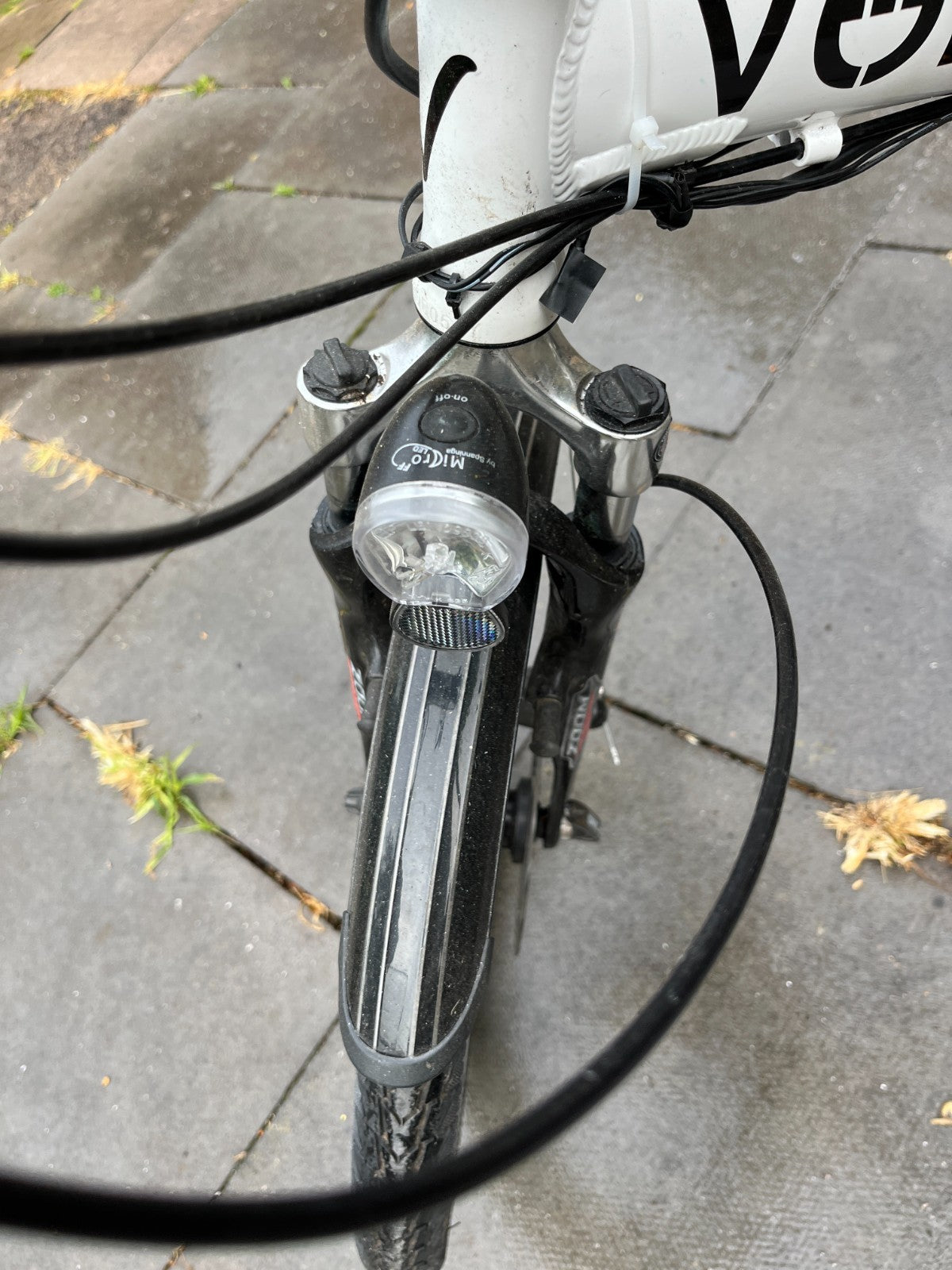 Volt Metro Folding Bike in white