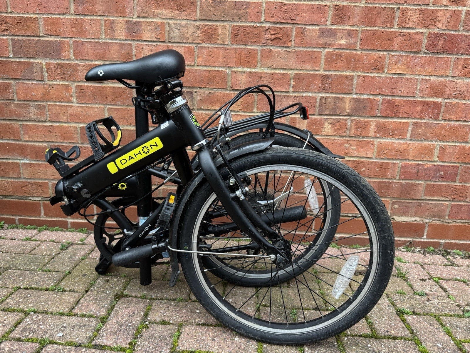 Dahon Hit Folding Bike 6-Speed 20" Black Wheel Assembly Tools Not Included