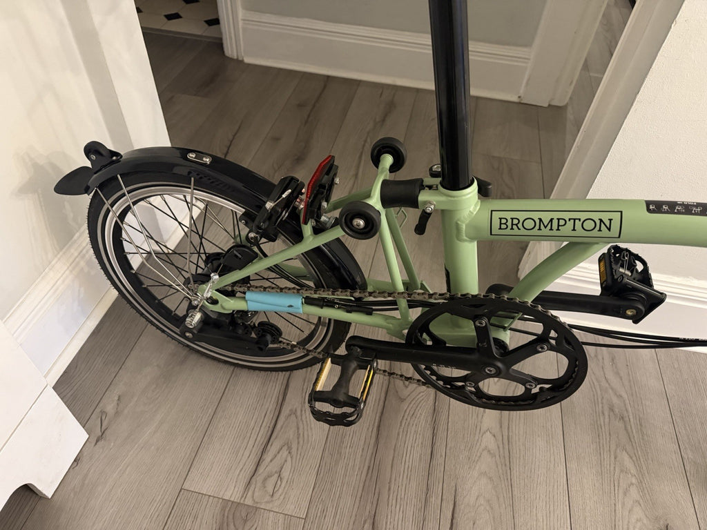 Brompton C Line Explore 6 Speed 2023 Matcha Green + Bags & Accessories