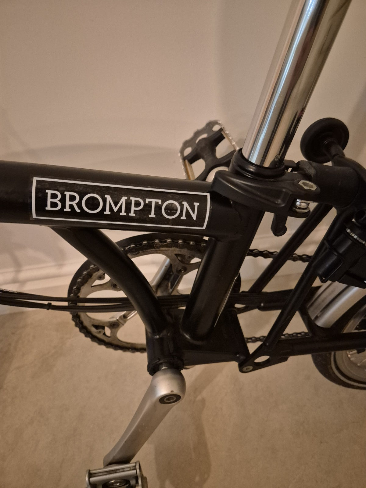 Brompton M6L Black 6 Speed Folding Bike Dynamo Lights Pump Carrier Block