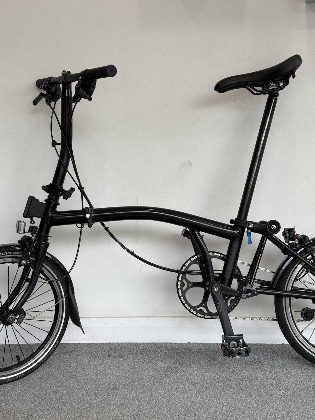 Brompton Folding Bike 6-Speed - C-Line Explore - Black Edition