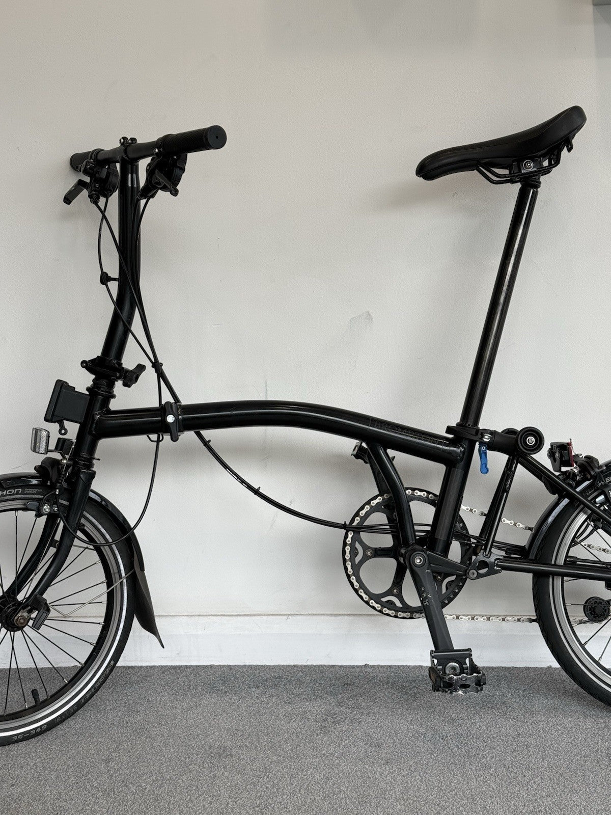 Brompton Folding Bike 6-Speed - C-Line Explore - Black Edition