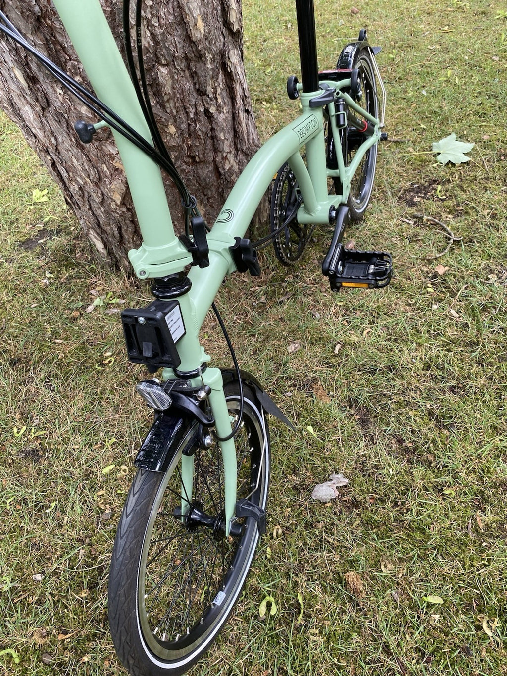 Brompton C-line 6-speed in Matcha Green (discontinued)