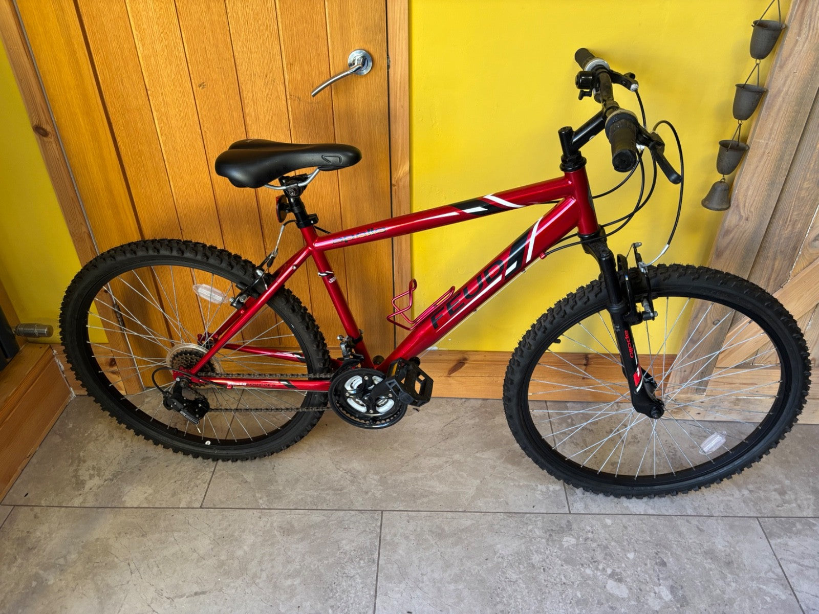 2 x Adults Apollo shimano bicycles, 1 Fued and 1 Spiral. 1 x adults folding bike