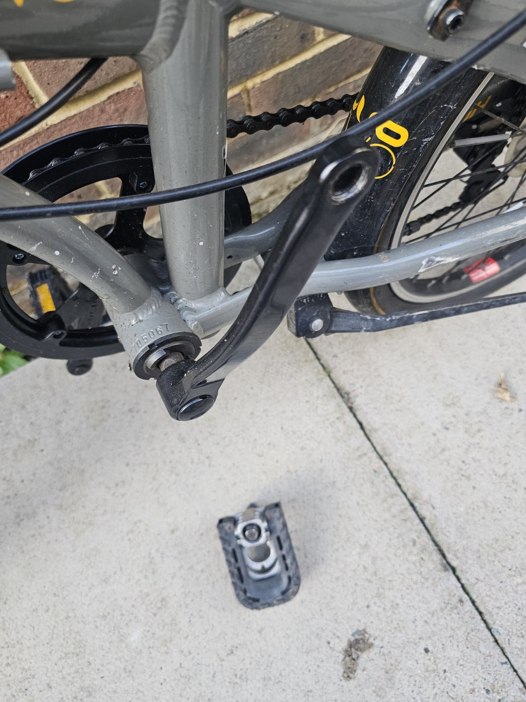 Raleigh Evo Two Folding Bike READ DESCRIPTION Grey/Black