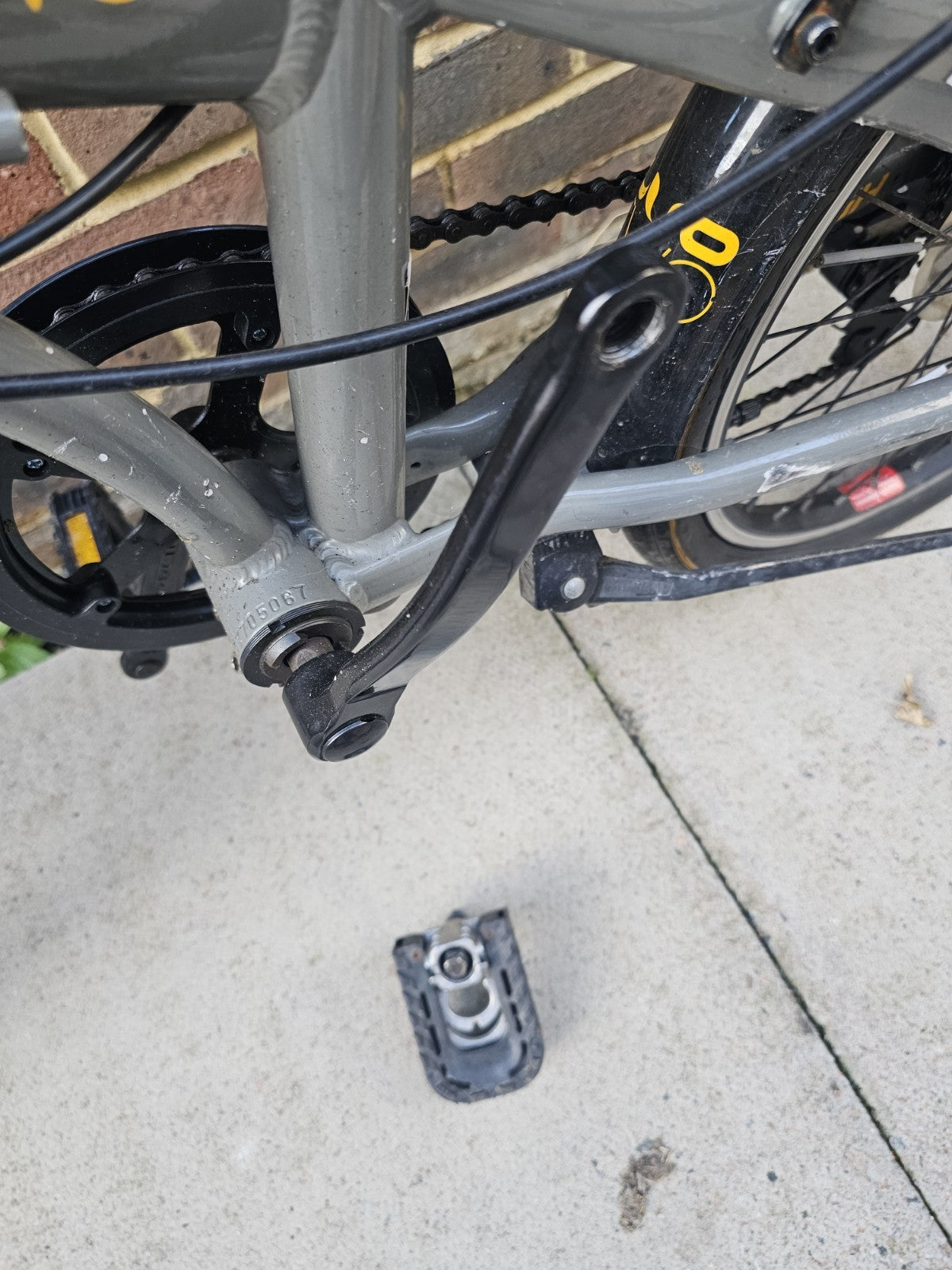 Raleigh Evo Two Folding Bike READ DESCRIPTION Grey/Black