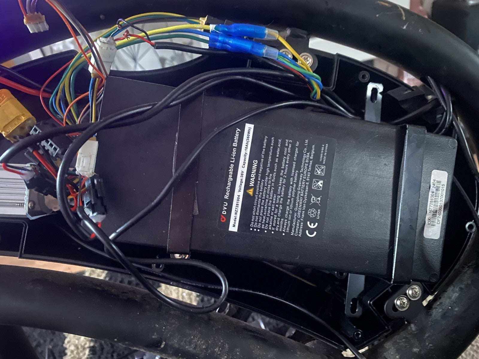 DYU battery and charger e bike