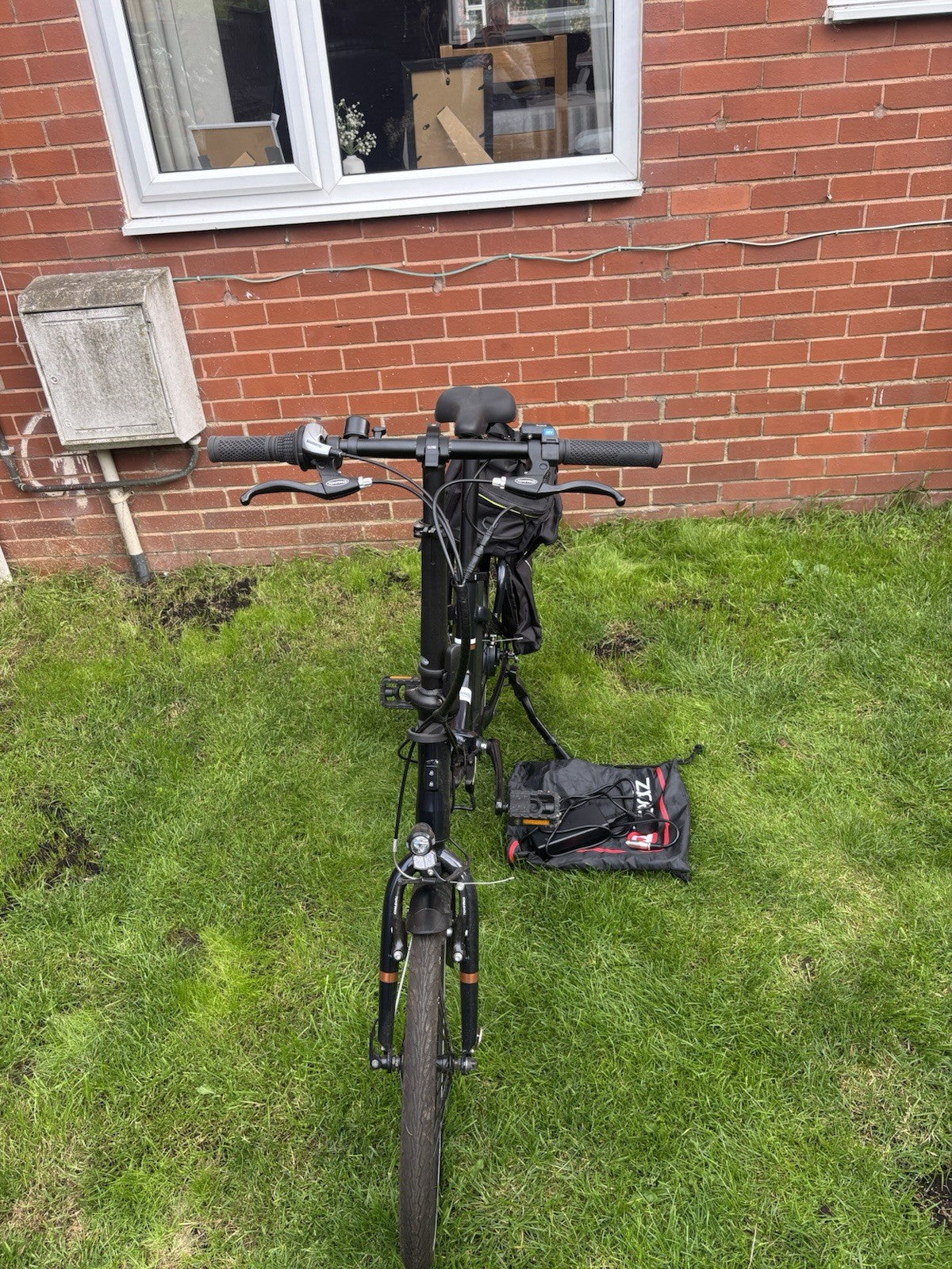 Raleigh Black e stow away bike