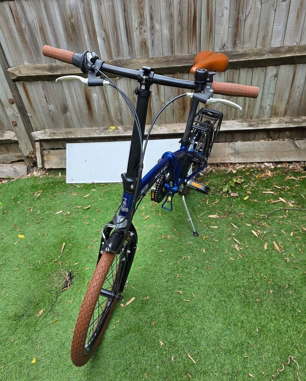 Raleigh Stowaway Folding Bike Unisex 7-Speed Hybrid Bicycle Blue 20 Inch Wheels