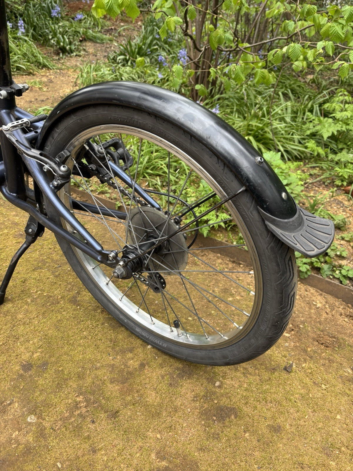 BTWIN Folding Bike 20″ | Urban Commuter Bicycle | 6-Speed Bike | Great for City