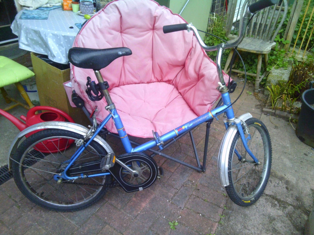 Ladies Fold Up Bike with 3 gears  in good working condition