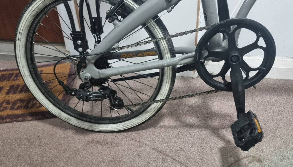Raleigh Evo 20in Folding Bike Grey/Black Small Flat Bar Rear Rack