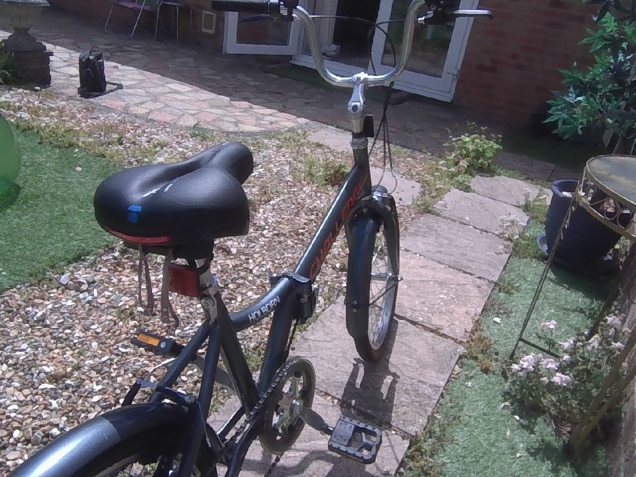 Folding Bicycle, Adults size 20 inch wheels condition used. Collection only!