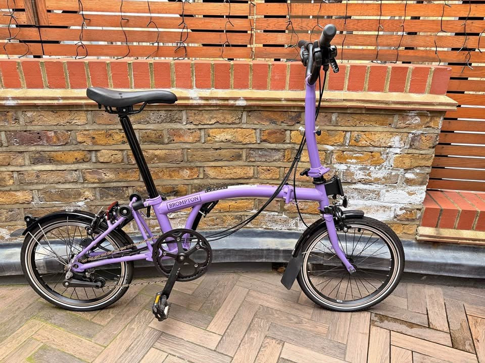 Brompton C Line Explore, 6-Speed, Pop Lilac, Black Ed, Mid Handlebar 2024
