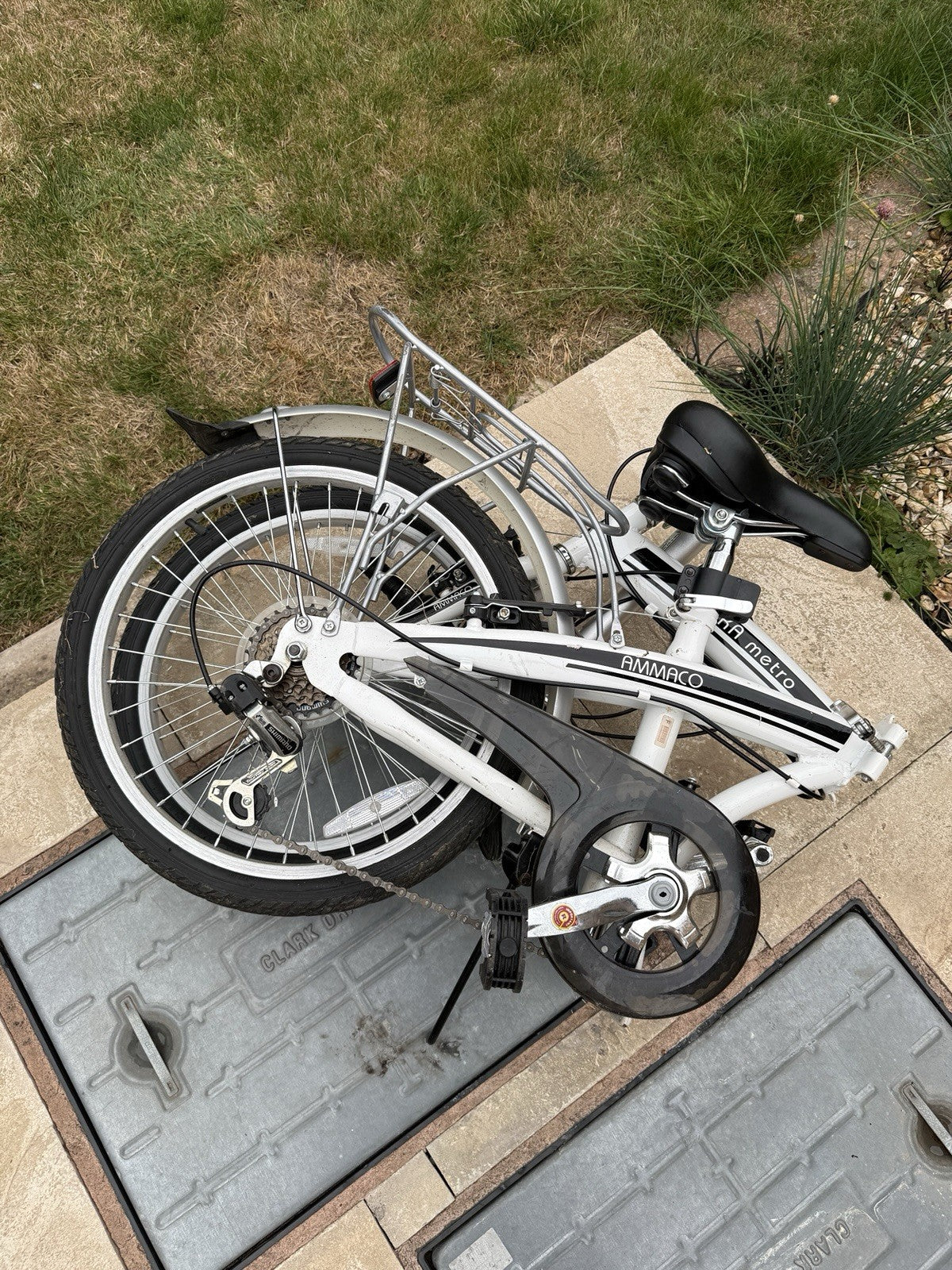 Ammaco Pakka Metro Folding Bike 20" Wheel, White