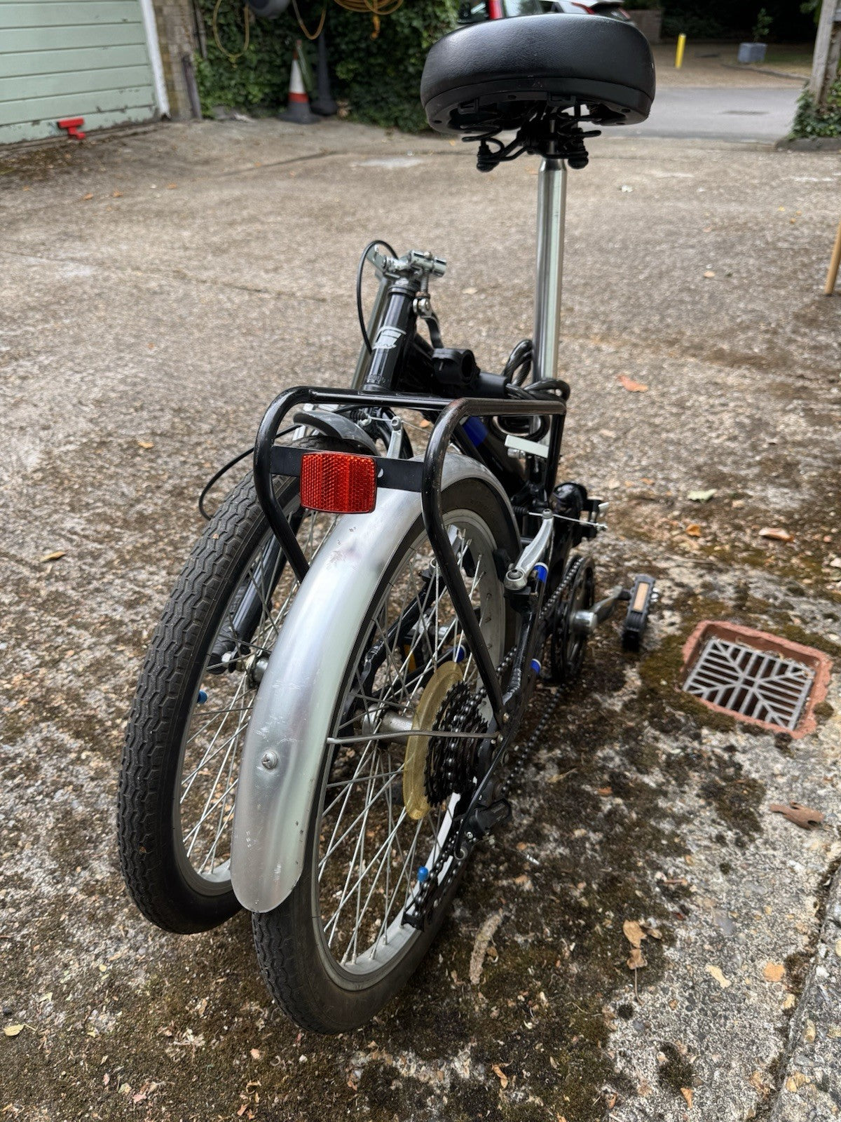 Raleigh Folding Bike 20-inch Wheels 6 Speed Shimano Gears