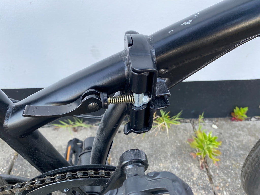 BTWIN Tilt 100 Folding Bike (collection only)