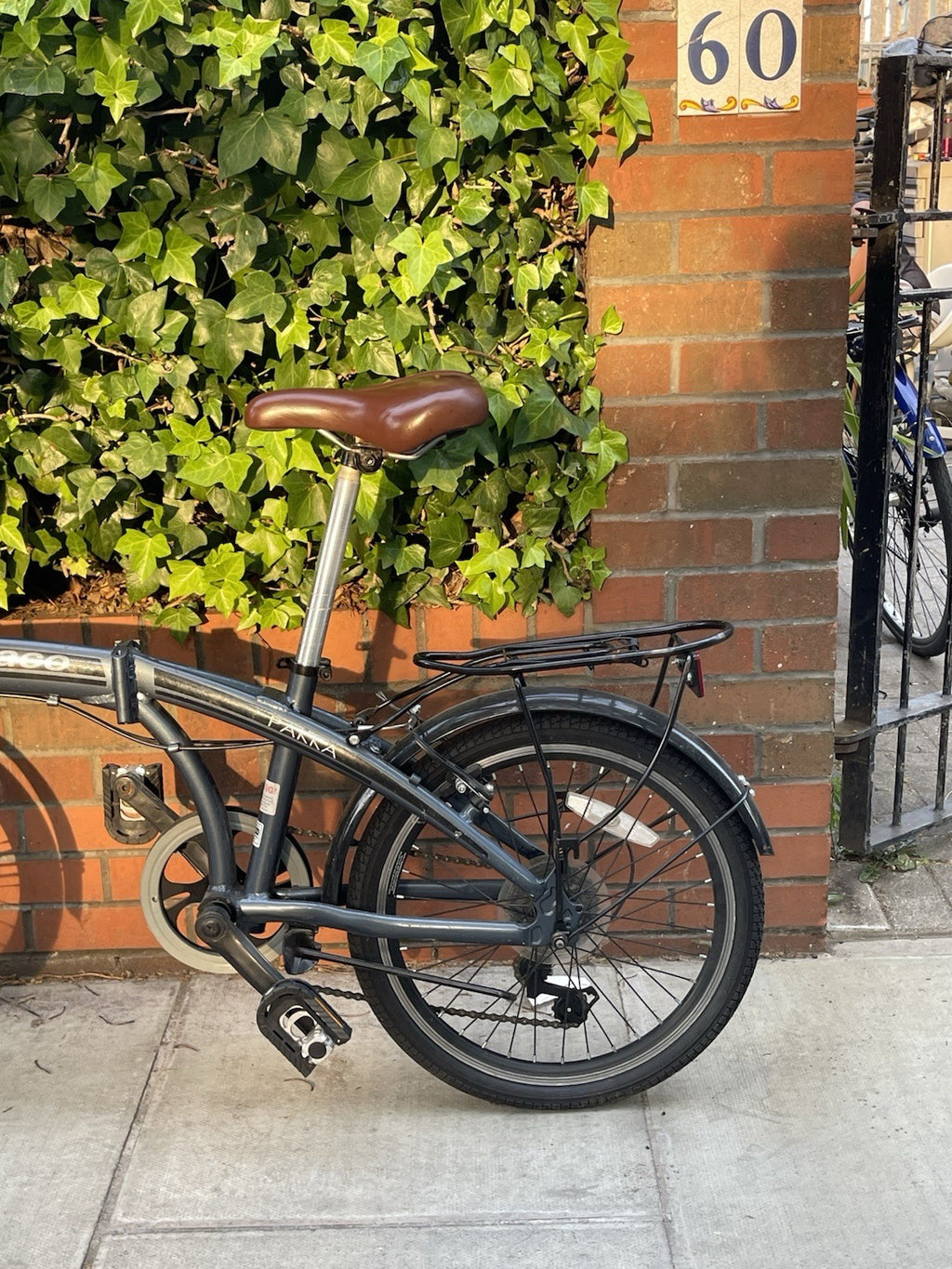 Ammaco Pakka Folding Bike Compact Commuter Bike w/ Rear Rack VGC
