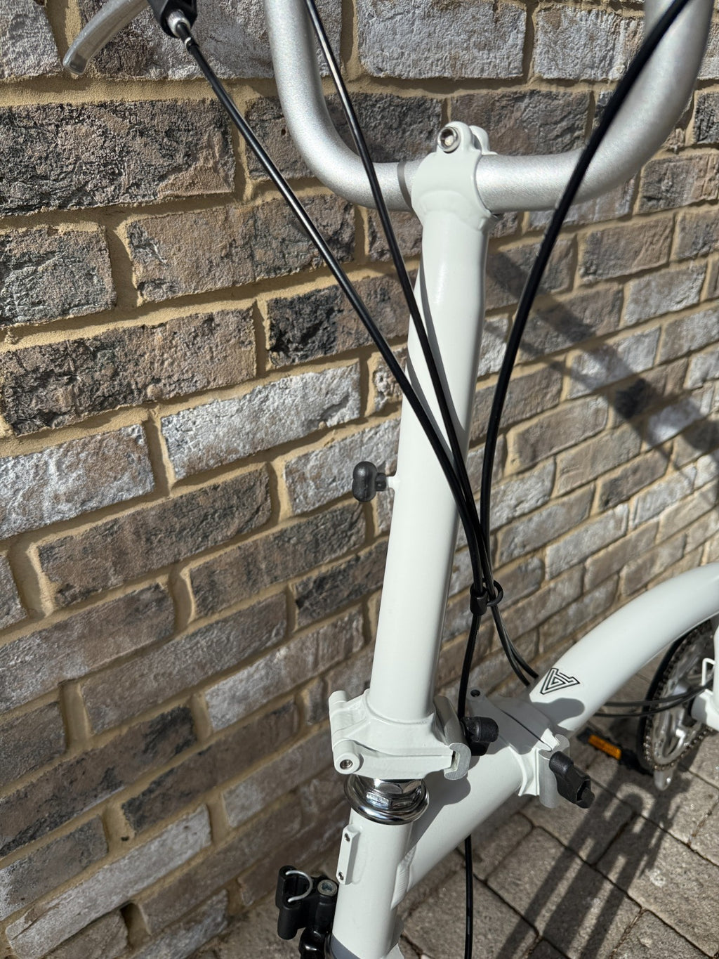 Brompton A Line - White & Black - Mint Super A+ Condition - Worldwide Shipping