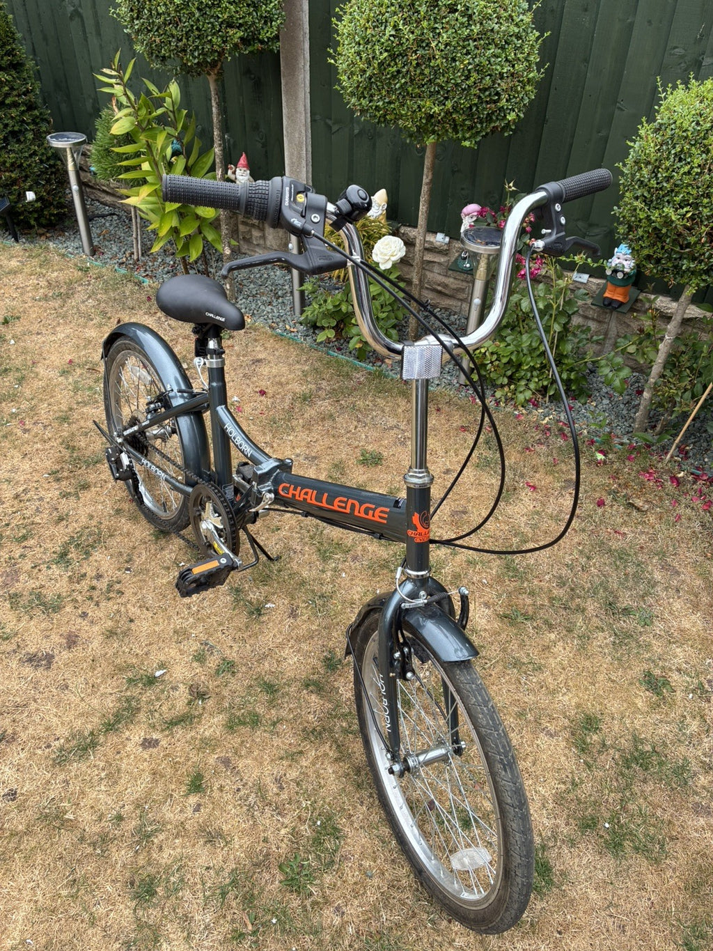 Challenge Holborn unisex folding bike.