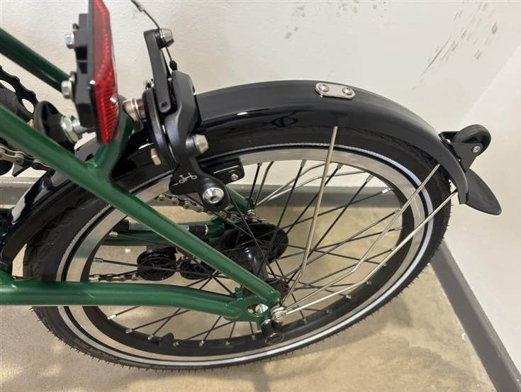 Brompton C Line 2 Speed 2023 Mid Handlebar Folding Bike - Racing Green