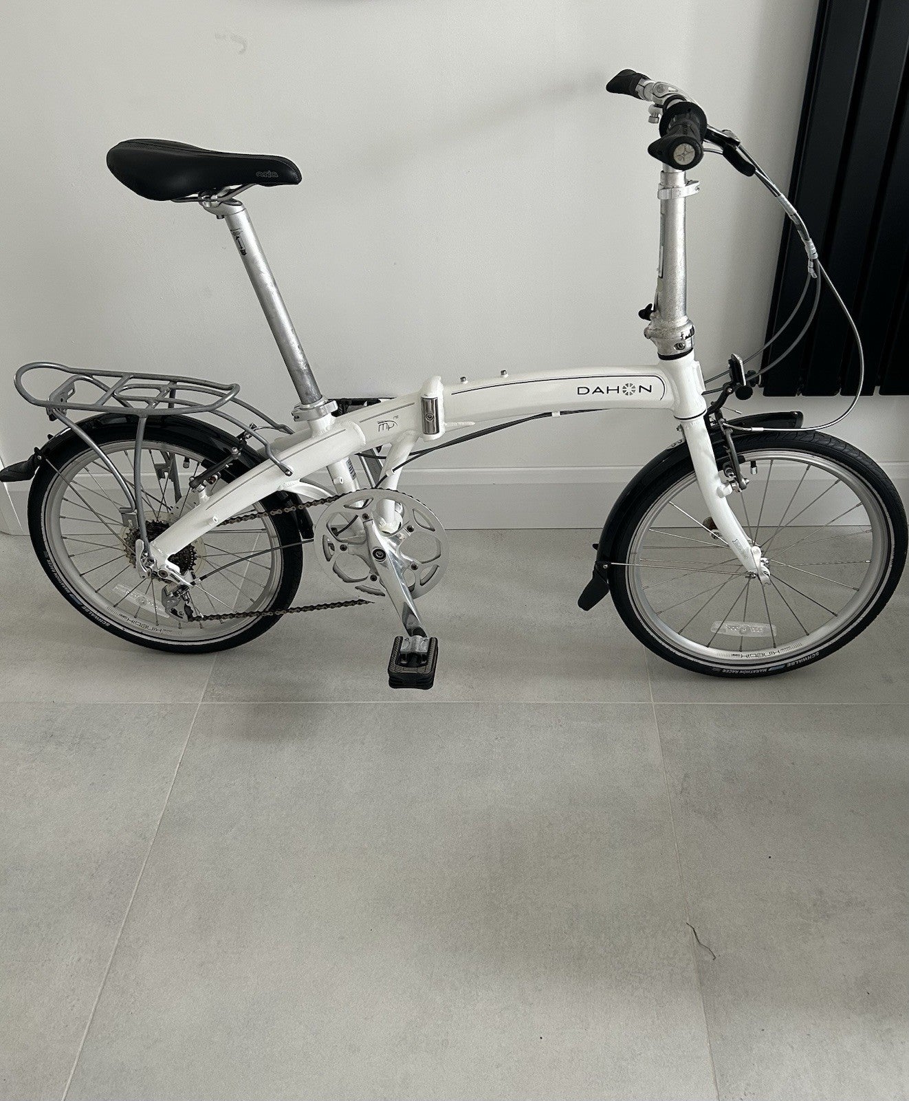 Dahon Mu P8 Folding Bike Unisex White (Excellent Condition)