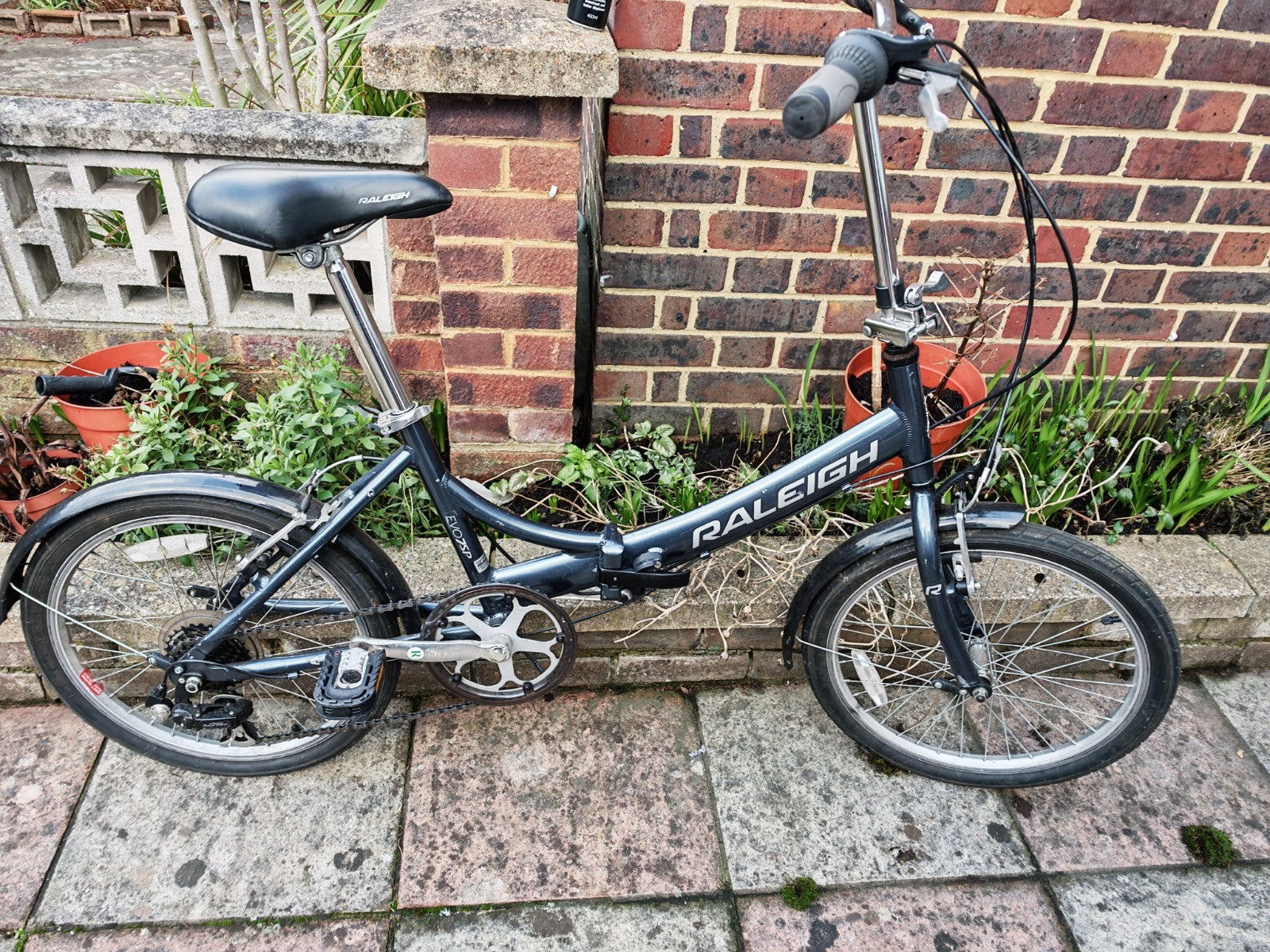 Raleigh Evo7SP Folding Bike 20-inch Wheels Great Condition