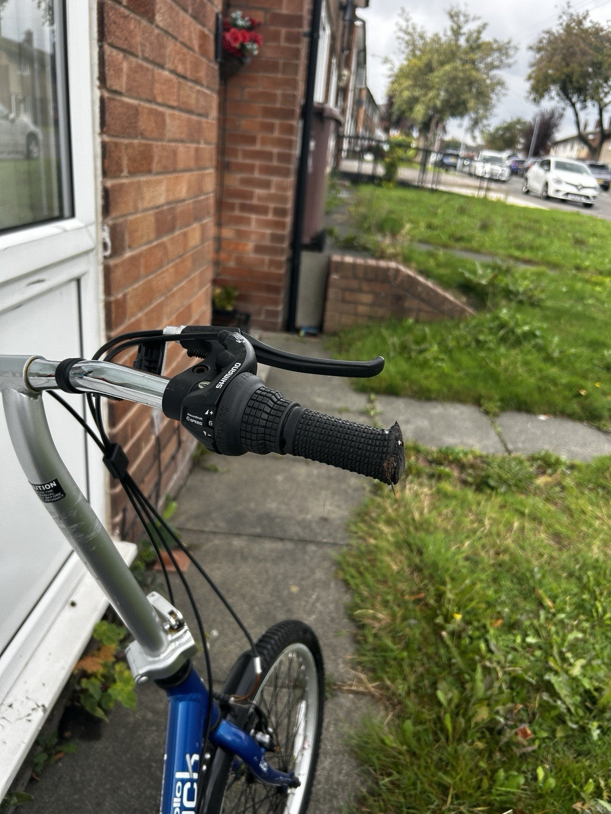Apollo Luch Folding Bike 20 in Blue Aluminium V-Brake Mudguards Rear Light
