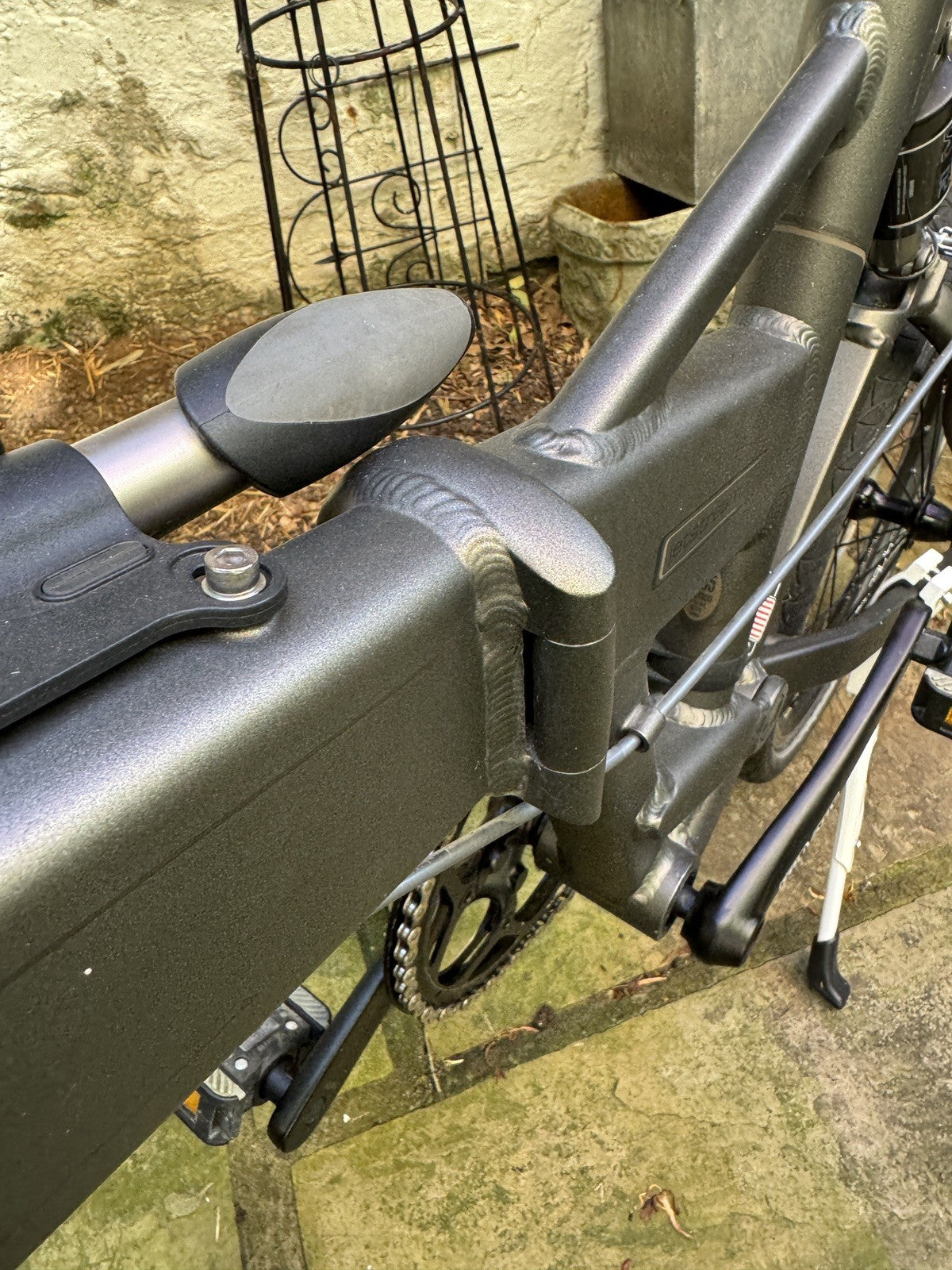 Dahon Jetstream P8 folding bike