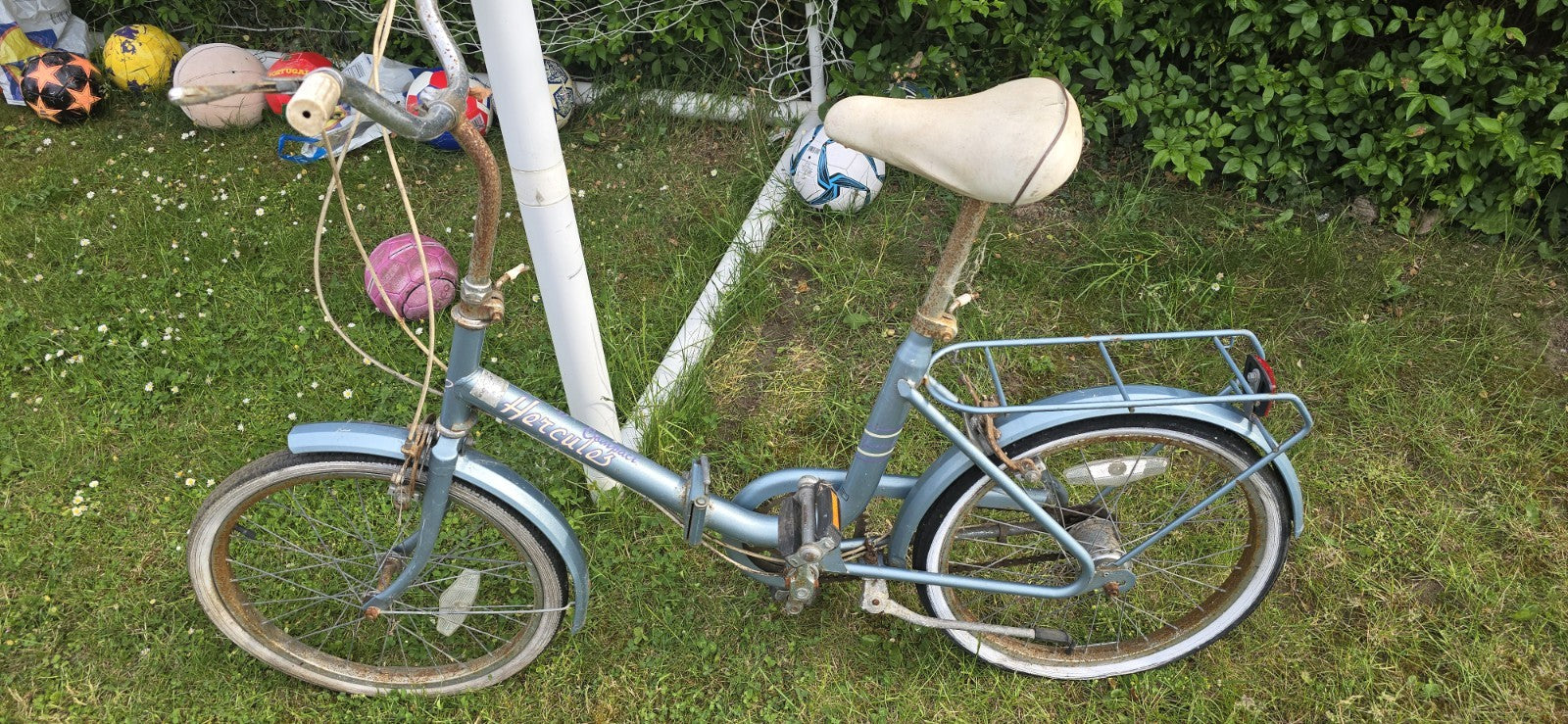 Pair Hercules Compact Folding Bikes Vintage Stowaway Shopper, Fold-Up, retro