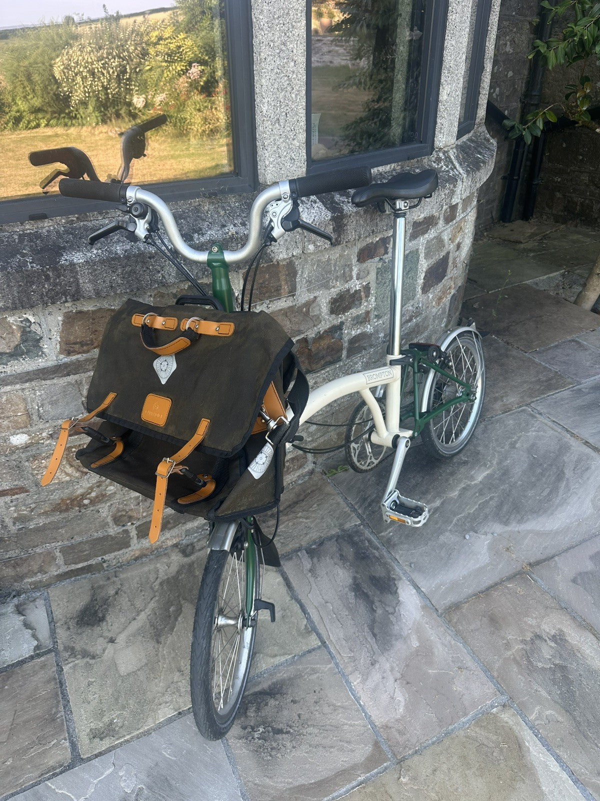 Brompton M6L 6-Speed Custom Racing Green / Ivory – From New, Recently Serviced