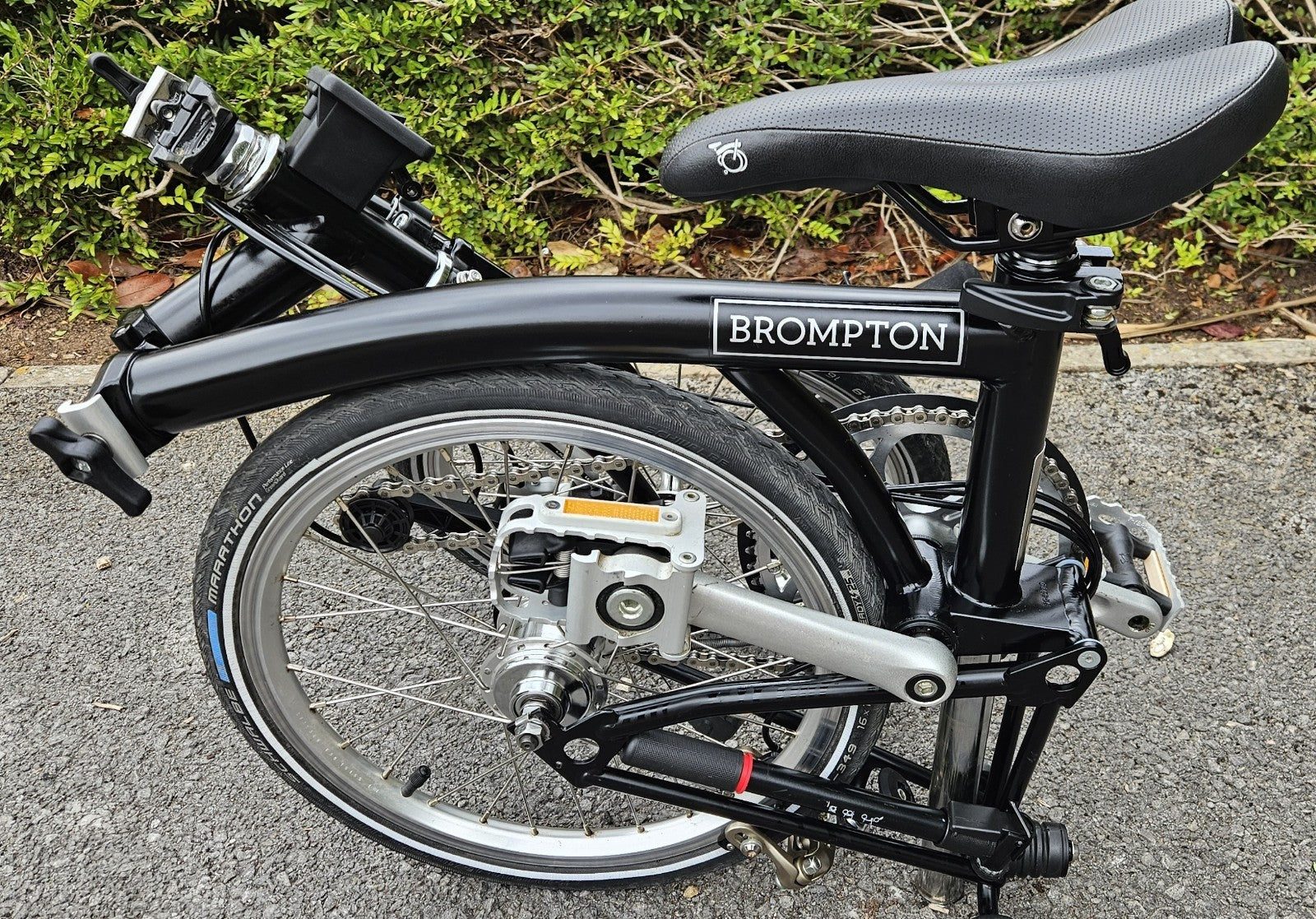Brompton M6L Folding Bike - Black, 6 speed, includes extras