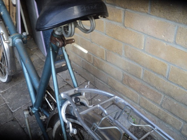 RARE Dawes Vintage Folding 3 SPEED Bicycle WITH BROOKS SADDLE in need of TLC.