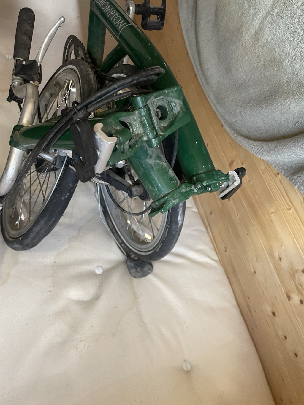 Brompton Folding Bike 3-Speed Racing Green