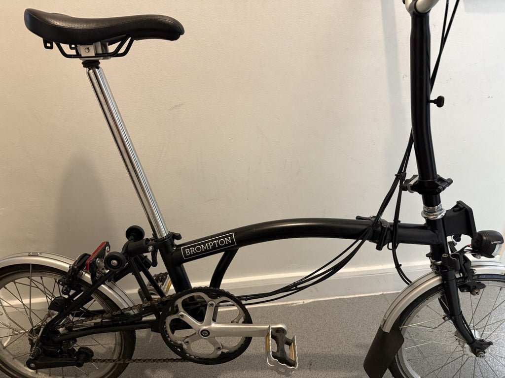 Bromptons 6 Speed 2020 Model with Dynamo Lights Excellent Condition